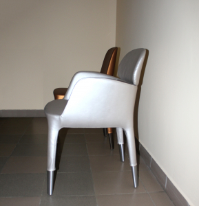 Кресло металлическое мягкое PEDRALI Ester алюминий, искусственная кожа матовый никель, серебристый Фото 8