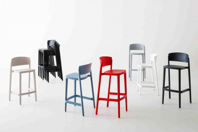 Стул пластиковый полубарный Gaber Abuela Stool 67 технополимер черный Фото 5