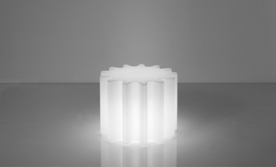 Стол-пуф пластиковый журнальный светящийся SLIDE Gear Lighting полиэтилен белый Фото 4