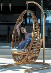 Кресло подвесное плетеное с подушками Skyline Design Heri алюминий, искусственный ротанг, sunbrella натуральный, бежевый Фото 1