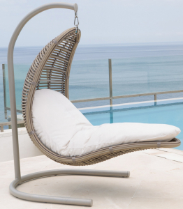 Кресло подвесное плетеное с подушкой Skyline Design Christy алюминий, искусственный ротанг, sunbrella серый, бежевый Фото 1
