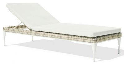 Шезлонг-лежак плетеный с матрасом Skyline Design Brafta алюминий, искусственный ротанг, sunbrella белый, бежевый Фото 1