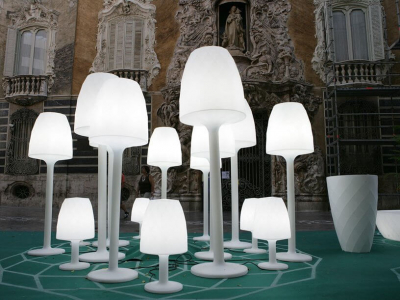 Светильник напольный уличный Vondom Vases LED полиэтилен белый Фото 11