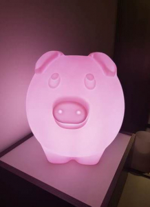 Светильник пластиковый настольный Свинка SLIDE Peggy Lighting полиэтилен Фото 10