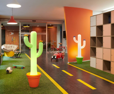 Светильник пластиковый напольный SLIDE Cactus Lighting полиэтилен зеленый, тыквенный оранжевый Фото 7