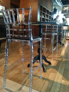 Стул прозрачный барный Siesta Contract Chiavari Bar 75 поликарбонат прозрачный Фото 17