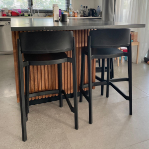 Стул пластиковый полубарный Gaber Abuela Stool 67 технополимер черный Фото 19