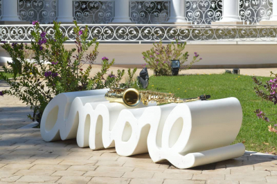 Скамья пластиковая дизайнерская SLIDE Amore Standard полиэтилен молочный белый Фото 7