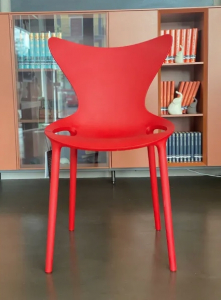 Стул пластиковый детский Vondom Love Mini Basic полипропилен, стекловолокно красный Фото 11