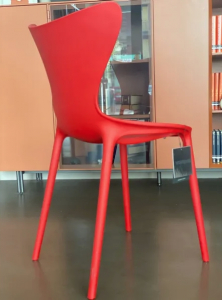 Стул пластиковый детский Vondom Love Mini Basic полипропилен, стекловолокно красный Фото 12