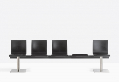 Система сидений на 4 места со столиком PEDRALI Kuadra XL сталь, технополимер Фото 4