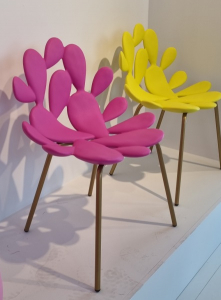 Комплект пластиковых стульев Qeeboo Filicudi Set 2 металл, полиэтилен латунь, ярко-розовый Фото 8