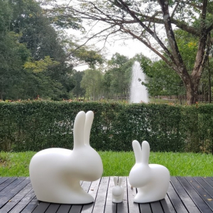 Стул пластиковый Qeeboo Rabbit полиэтилен белый Фото 53