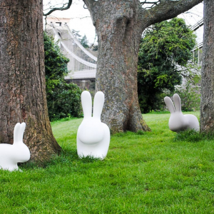 Стул пластиковый Qeeboo Rabbit полиэтилен светло-серый Фото 12