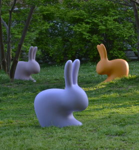 Стул пластиковый Qeeboo Rabbit полиэтилен фиолетовый Фото 6