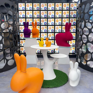 Стул пластиковый Qeeboo Rabbit полиэтилен оранжевый Фото 10