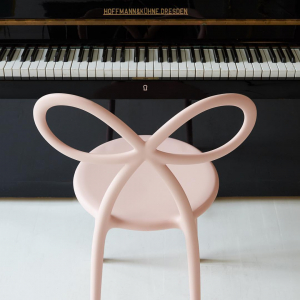 Комплект пластиковых стульев Qeeboo Ribbon Set 2 полипропилен розовый Фото 18
