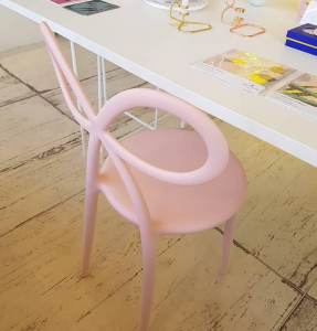 Комплект пластиковых стульев Qeeboo Ribbon Set 2 полипропилен розовый Фото 47