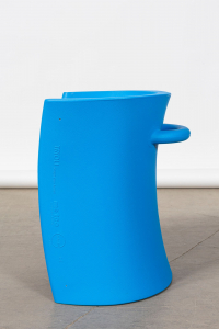 Кресло пластиковое детское Magis Trioli полиэтилен синий Фото 15