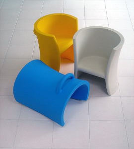 Кресло пластиковое детское Magis Trioli полиэтилен желтый Фото 14