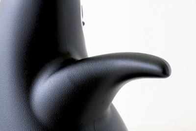 Неваляшка пластиковая Magis Pingy полиэтилен черный, белый Фото 22