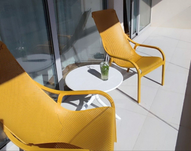 Лаунж-кресло пластиковое с подушкой Nardi Net Lounge стеклопластик, Sunbrella горчичный, серый Фото 8