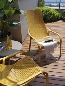 Лаунж-кресло пластиковое с подушкой Nardi Net Lounge стеклопластик, Sunbrella горчичный, серый Фото 9