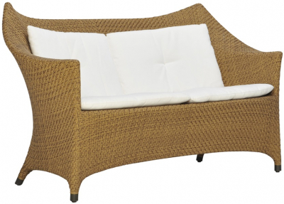 Диван двухместный плетеный JANUS et Cie Amari алюминий, искусственный ротанг карамельный Фото 1