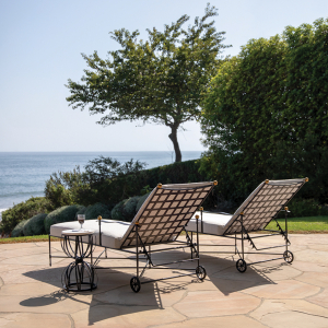 Столик металлический кофейный JANUS et Cie Amalfi сталь, сатиновая смола лунный камень, кремовый Фото 8
