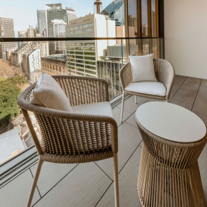 Кресло плетеное с подушкой JANUS et Cie Knot алюминий, роуп, акрил окаменелость Фото 19