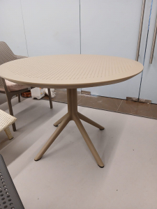 Стол пластиковый Siesta Contract Sky Table Ø105 сталь, пластик бежевый Фото 7