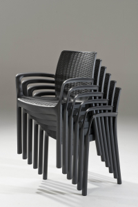Кресло пластиковое Keter Bali Mono пластик с имитацией плетения графит Фото 3
