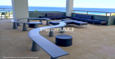 Пуф-столик кофейный PEDRALI Wow полиэтилен черный Фото 15