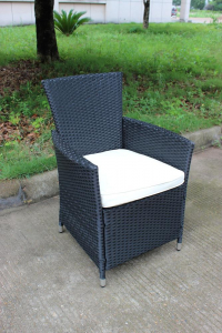 Кресло плетеное с подушкой KVIMOL КМ-0317 сталь, искусственный ротанг, полиэстер черный Фото 1