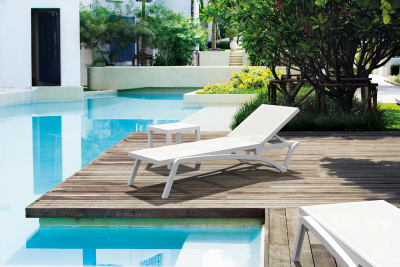 Столик пластиковый для лежака Siesta Contract Ocean Side Table пластик белый Фото 8