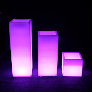 Кашпо пластиковое светящееся LED Vertical полиэтилен белый Фото 13