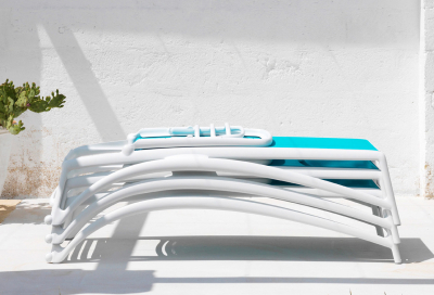Шезлонг-лежак пластиковый Nardi Atlantico стеклопластик, текстилен белый, голубой Фото 7