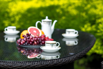 Стол плетеный со стеклом JOYGARDEN Warsaw алюминий, искусственный ротанг, закаленное стекло темно-коричневый Фото 6