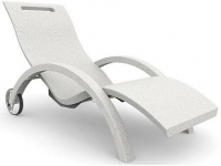 Шезлонг-лежак пластиковый Serendipity Chaise Outdoor S110